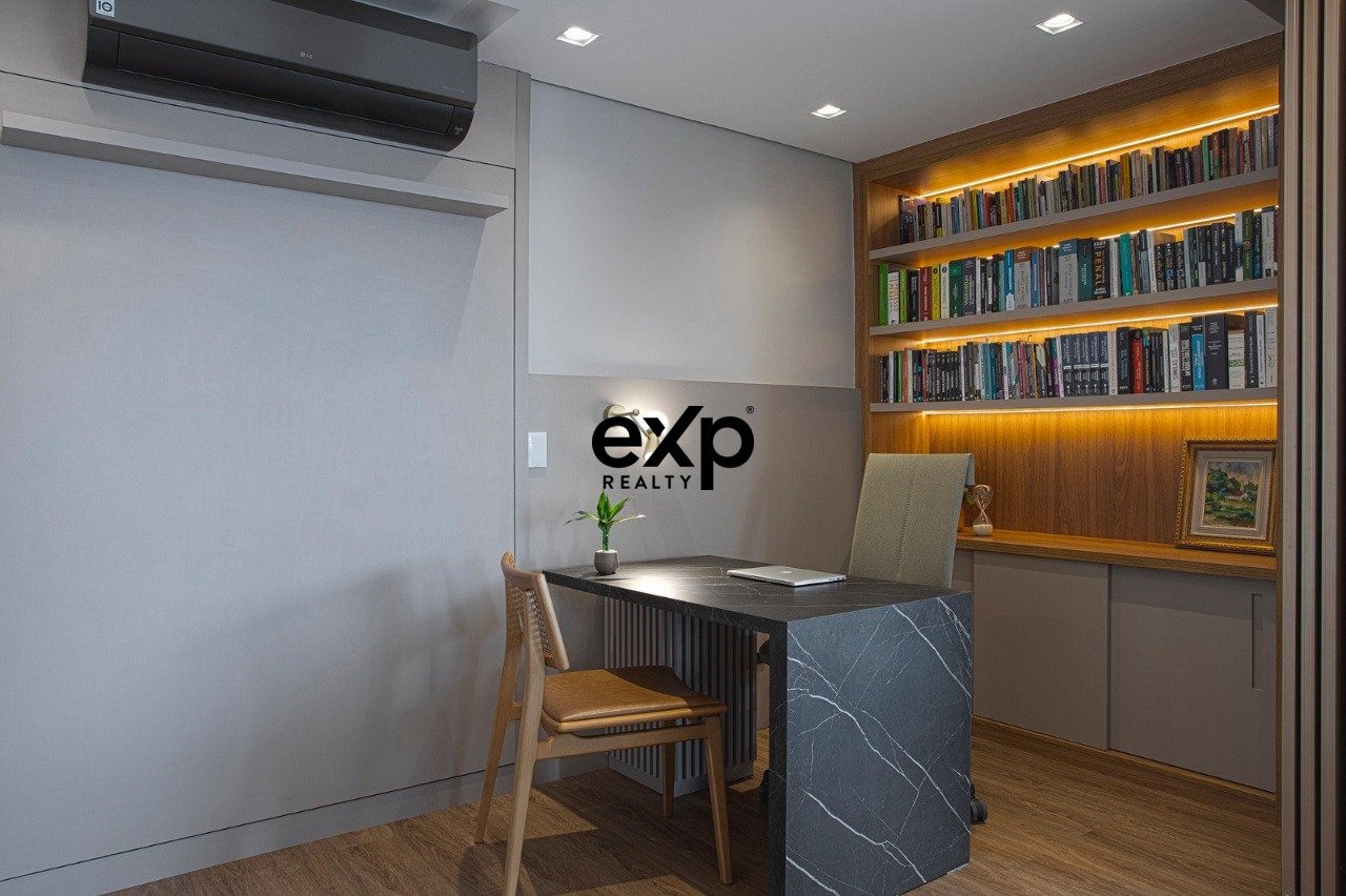 Apartamento Cobertura com 2 suites no Centro Civico