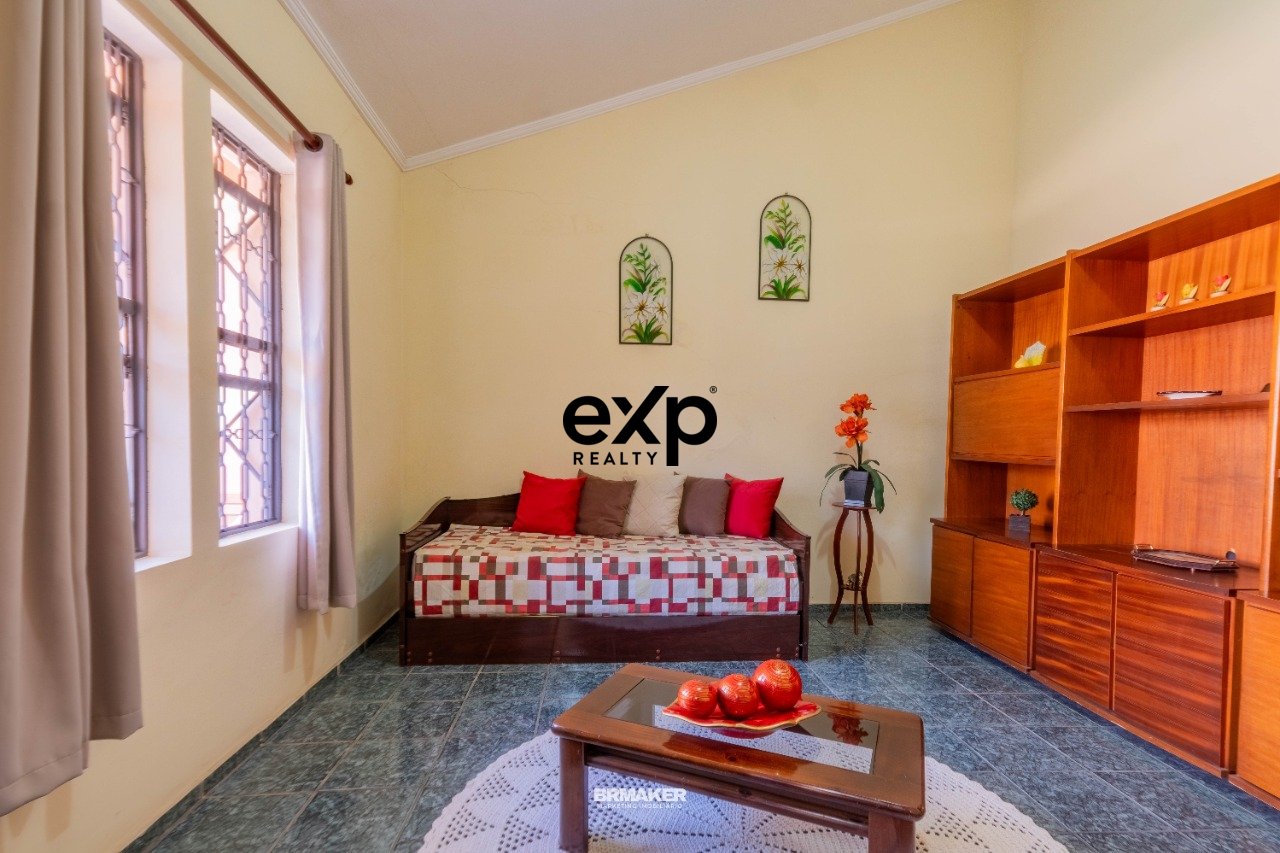 Casa à venda com 04 quartos no CLT em valinhos/SP