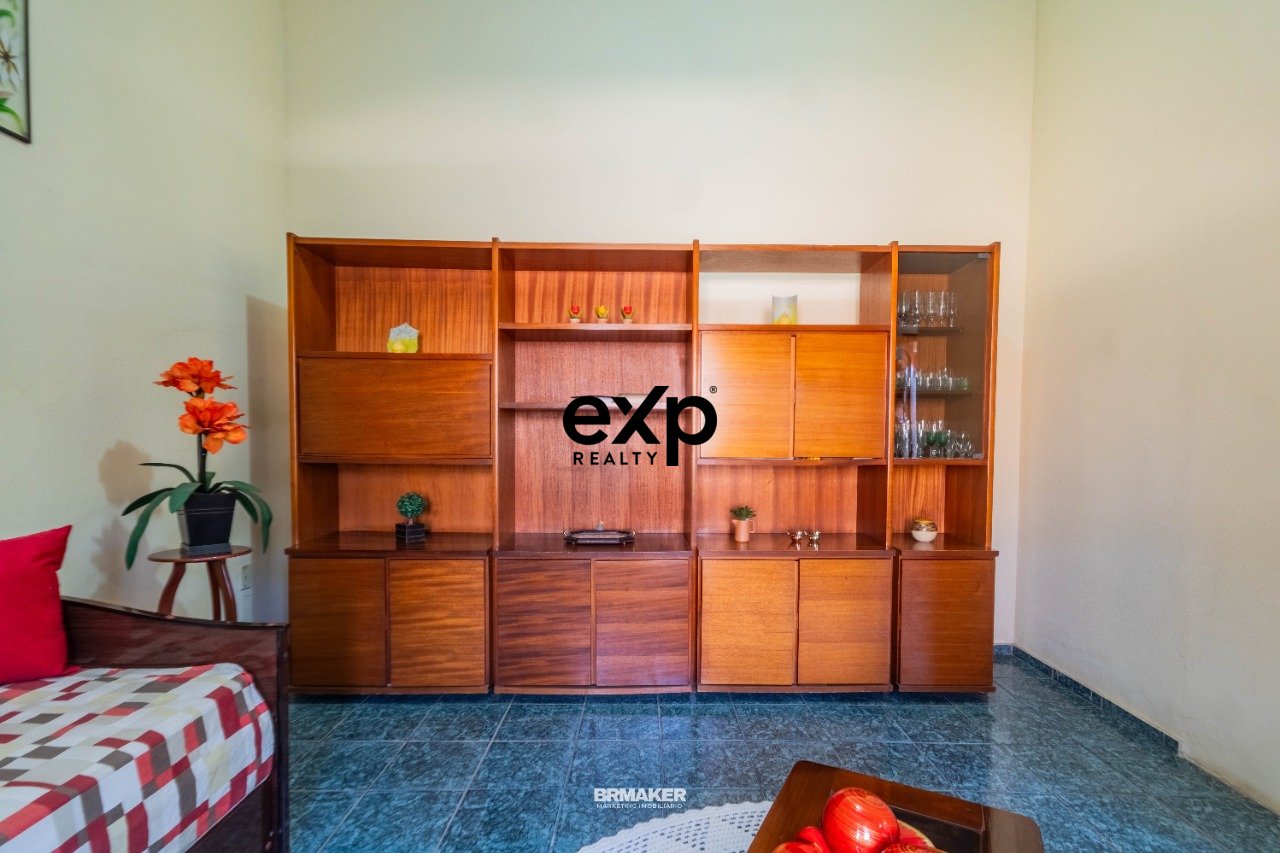Casa à venda com 04 quartos no CLT em valinhos/SP