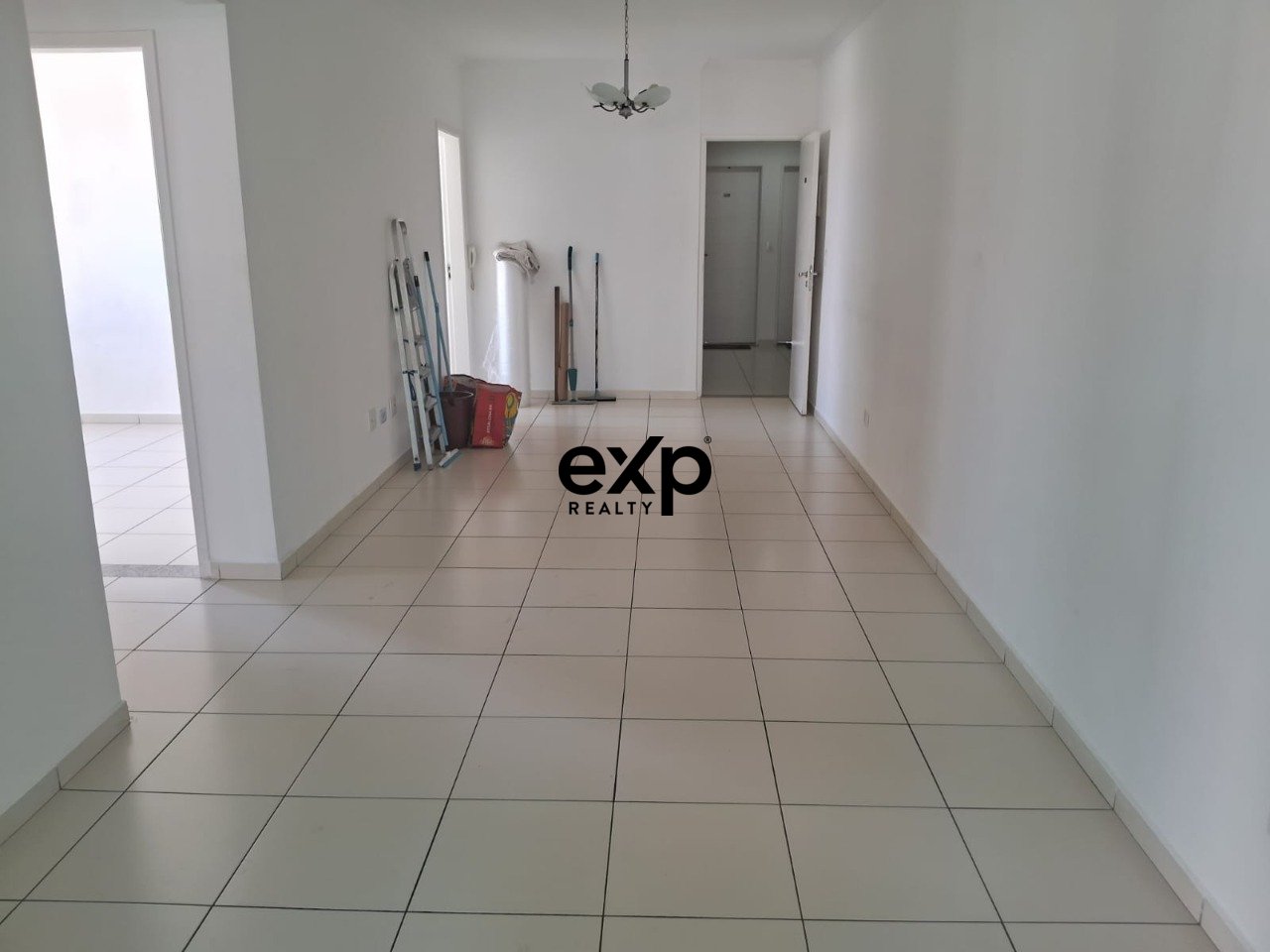 Apartamento a venda no bairro Canto do Forte