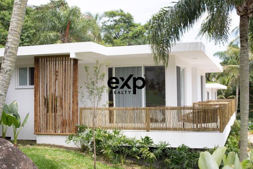 Stunning Boutique Inn for Sale in Ilhabela - Veloso Beach 2