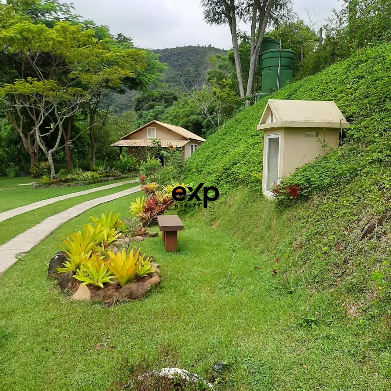 Sítio à venda em Rio Bonito, 9.000 m² por R$ 950.000,00 - Petrópolis, RJ