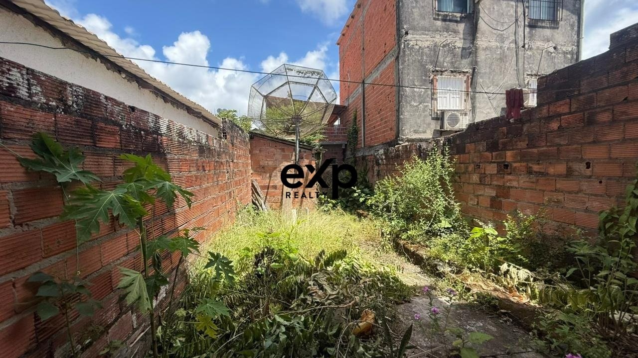 Casa à venda no centro de Camamu BA - frente ao Hotel Rio Acarai