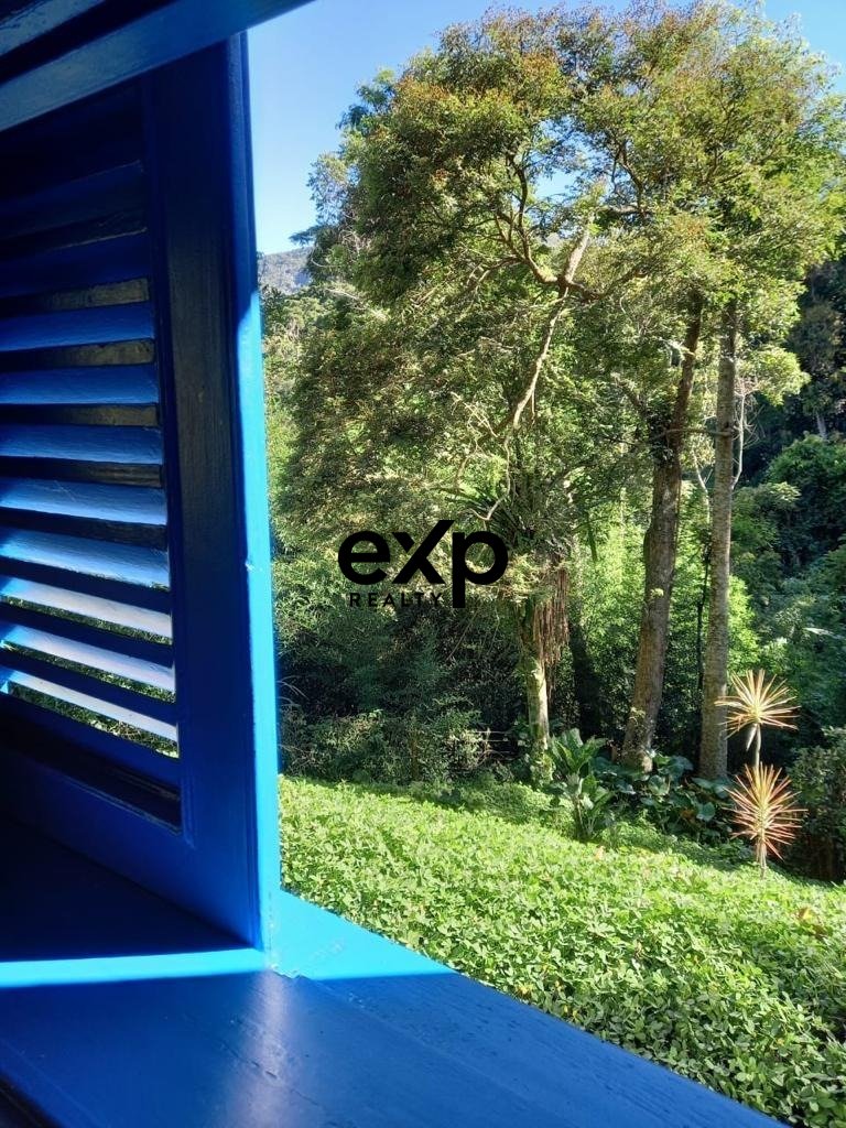 Refúgio Exclusivo! Terreno de 20.000 m² no condomínio Fazenda Montes Alpha, em Itaipava, com Casa de Apoio de 80 m² por R$ 697.000,00