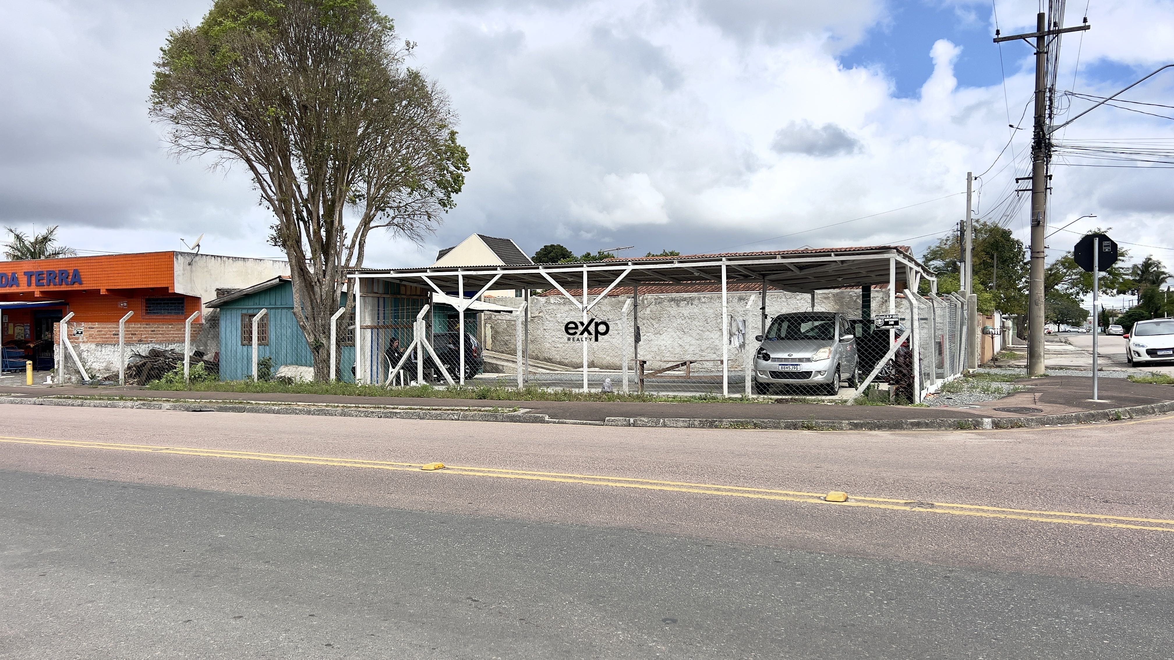 Terreno à venda em Curitiba no Bairro Cajuru!