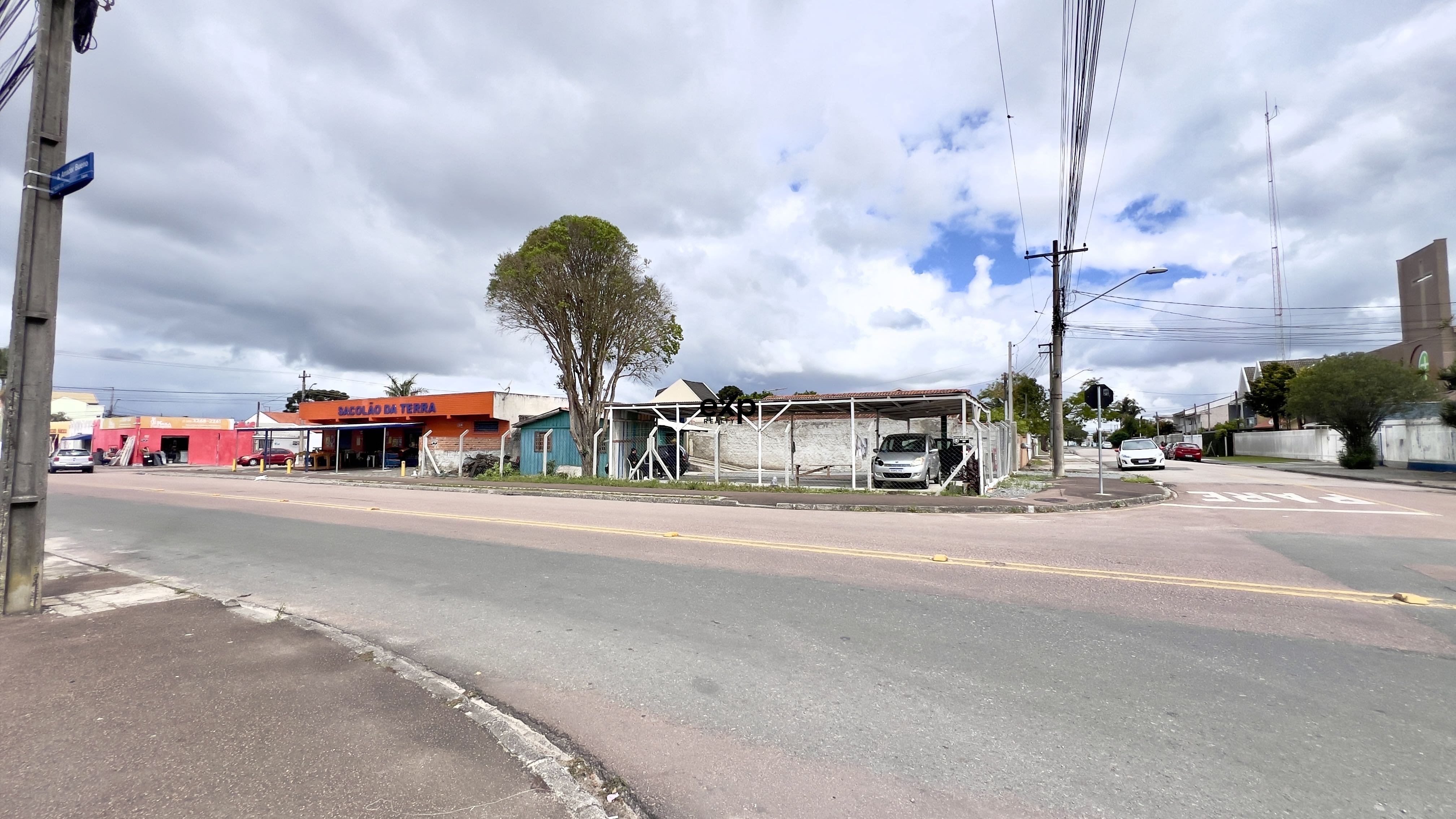 Terreno à venda em Curitiba no Bairro Cajuru!