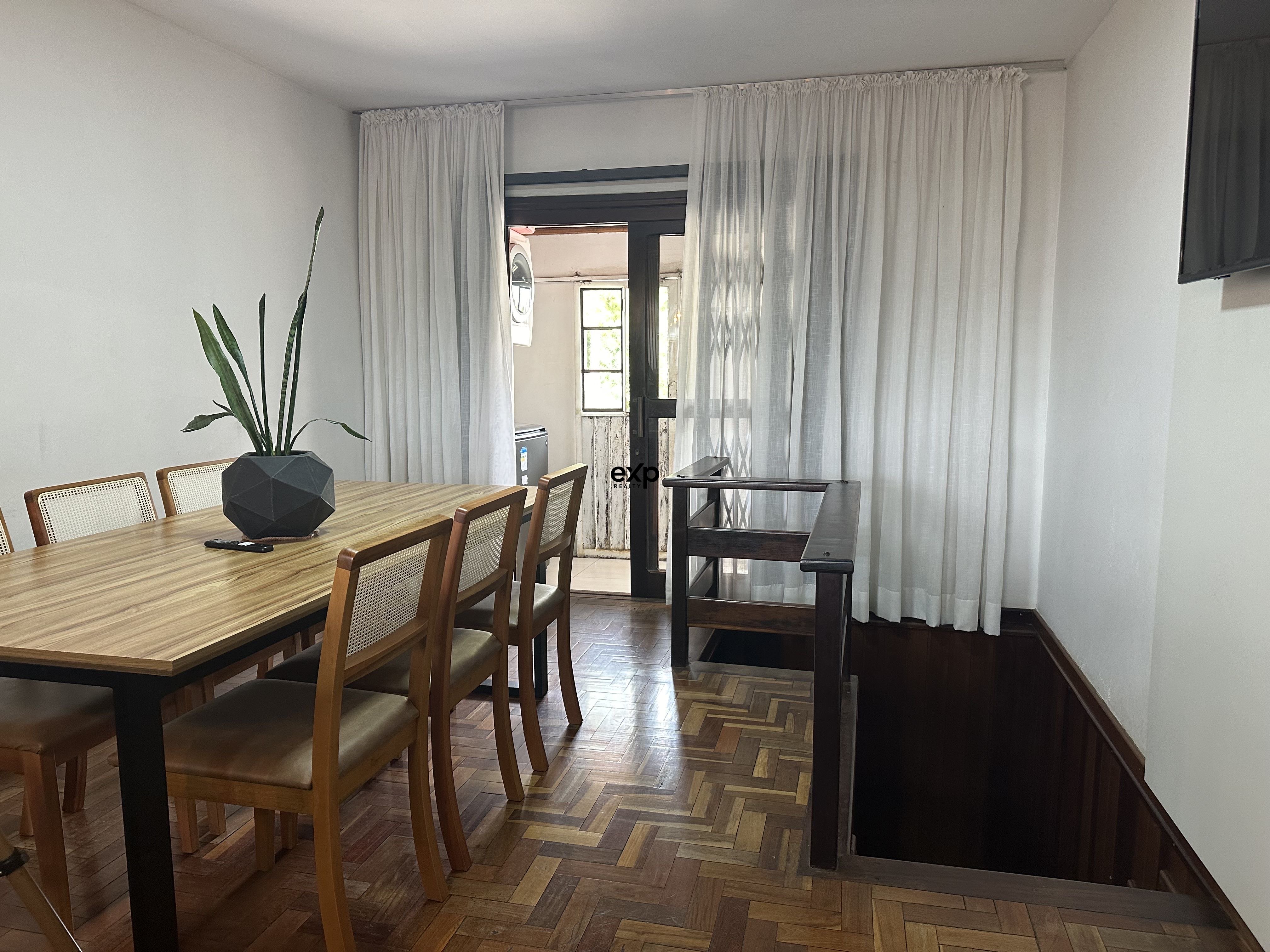Casa à venda em Ponta Grossa, Jaguapitã 800 Boa Vista Ponta Grossa 84071-010, 377 m²