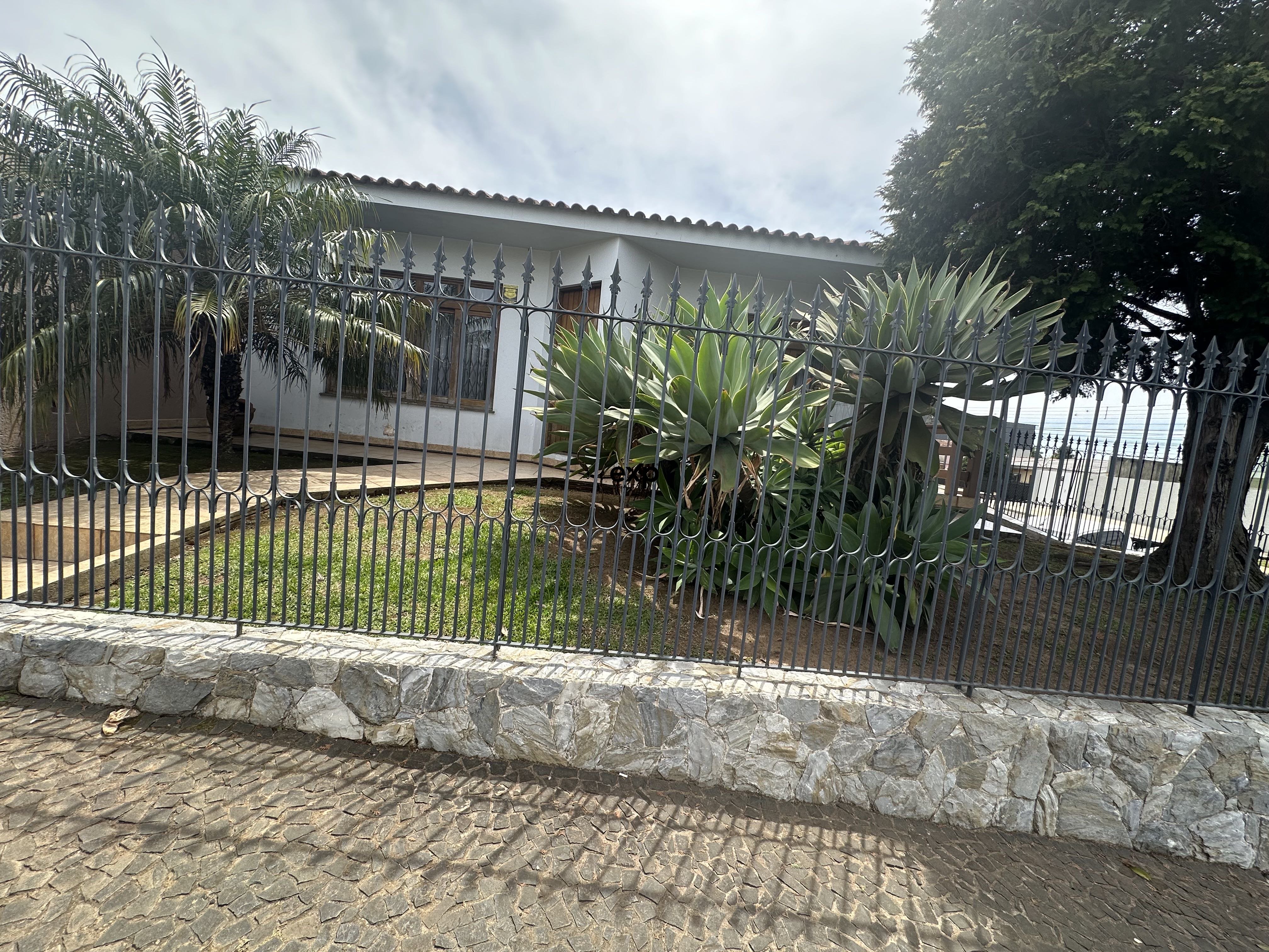 Corner House with Underground Garage 2