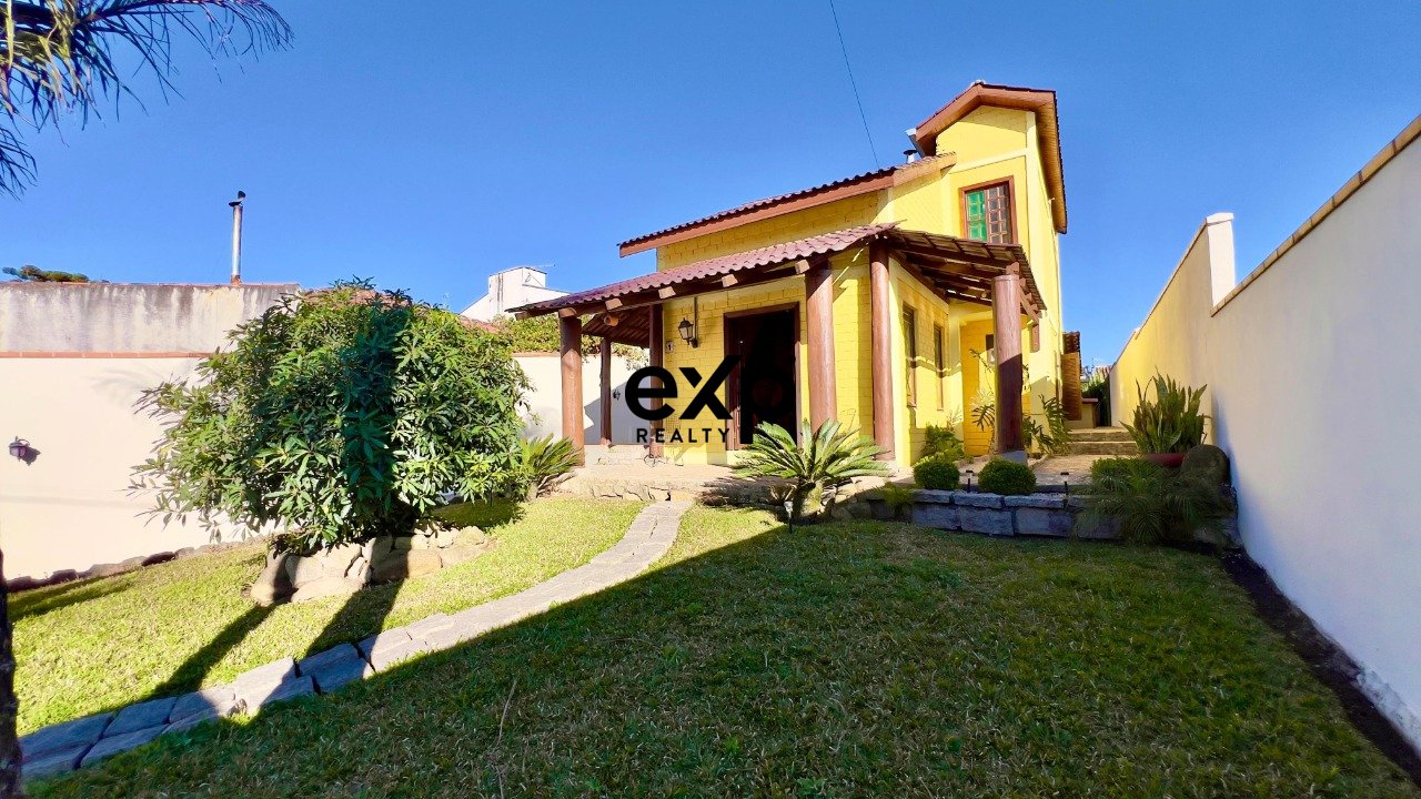 Casa com piscina em Piraquara