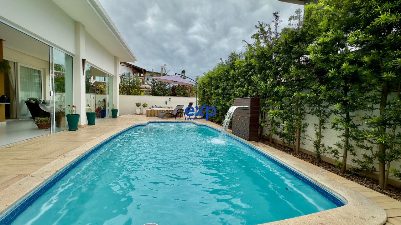 Casa em Condomínio for sale in Florianópolis, Doutor Antônio Luiz Moura Gonzaga 3825 Rio Tavares Florianópolis 88048-301, 452 m²