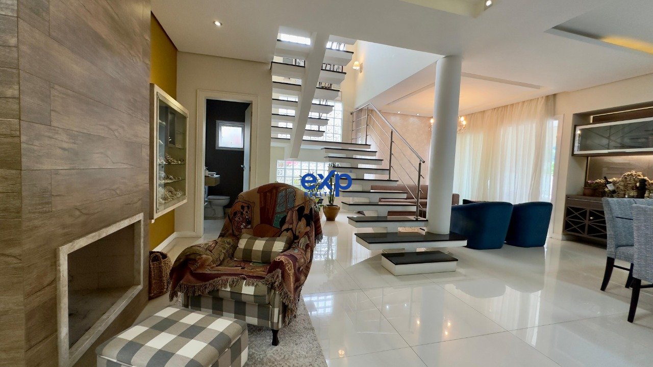 Casa em Condomínio à venda em Florianópolis, Doutor Antônio Luiz Moura Gonzaga 3825 Rio Tavares Florianópolis 88048-301, 452 m²
