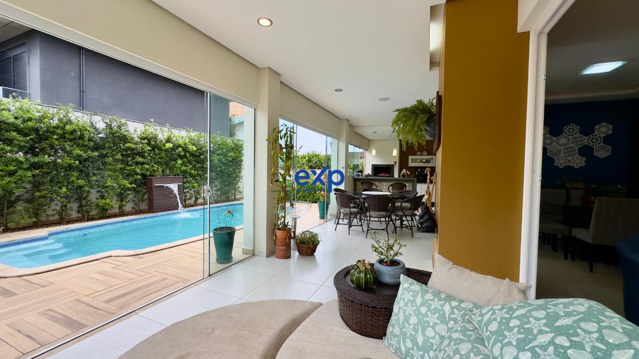 Casa em Condomínio for sale in Florianópolis, Doutor Antônio Luiz Moura Gonzaga 3825 Rio Tavares Florianópolis 88048-301, 452 m²