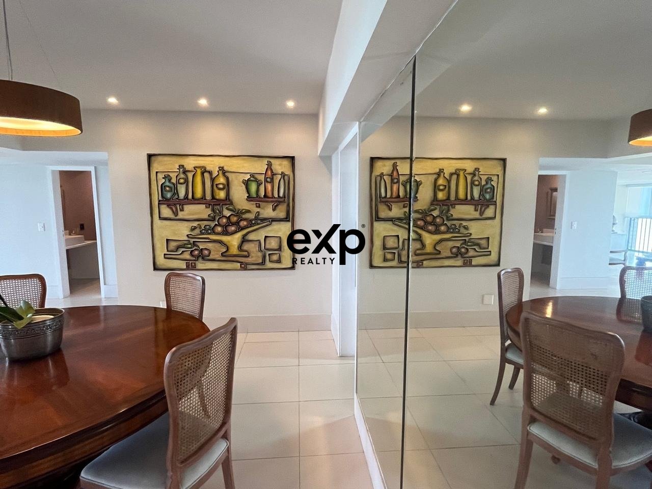 Apartamento 300m² com vista mar em Petrópolis, todo reformado!