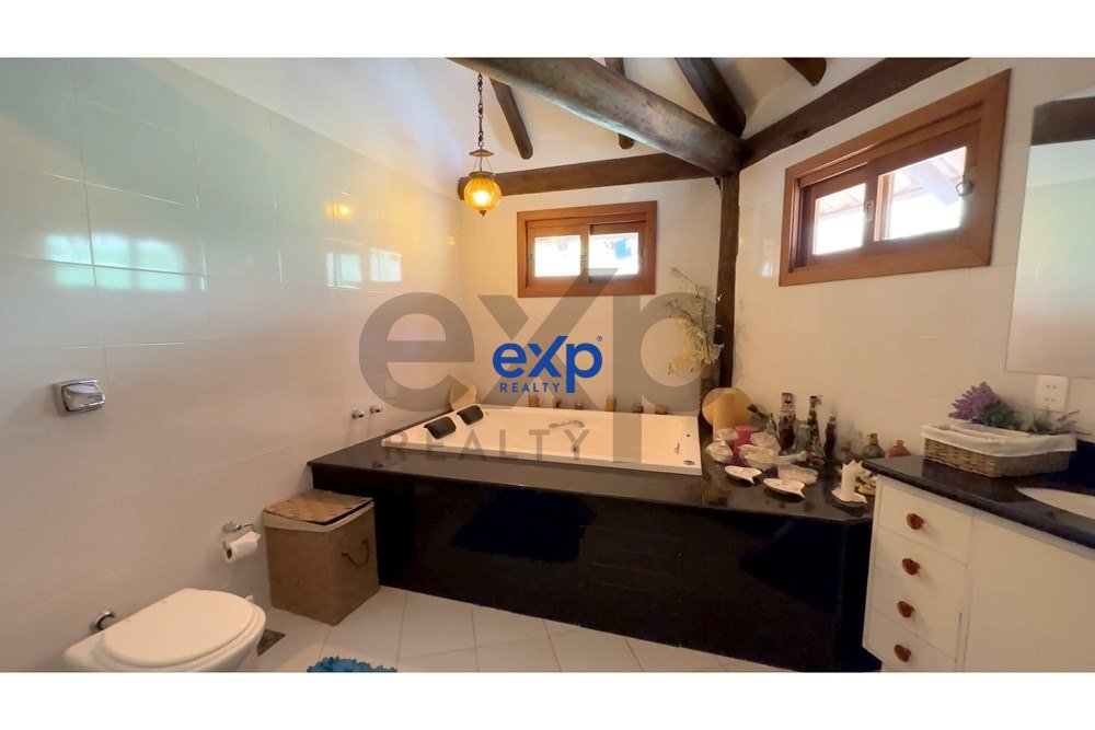 Casa à Venda no Condominio Vale da Boa Esperança (porteira fechada), 8.766 m² por R$ 3.000.000 - Itaipava (Vale do Cuiabá) - Petrópolis/RJ
