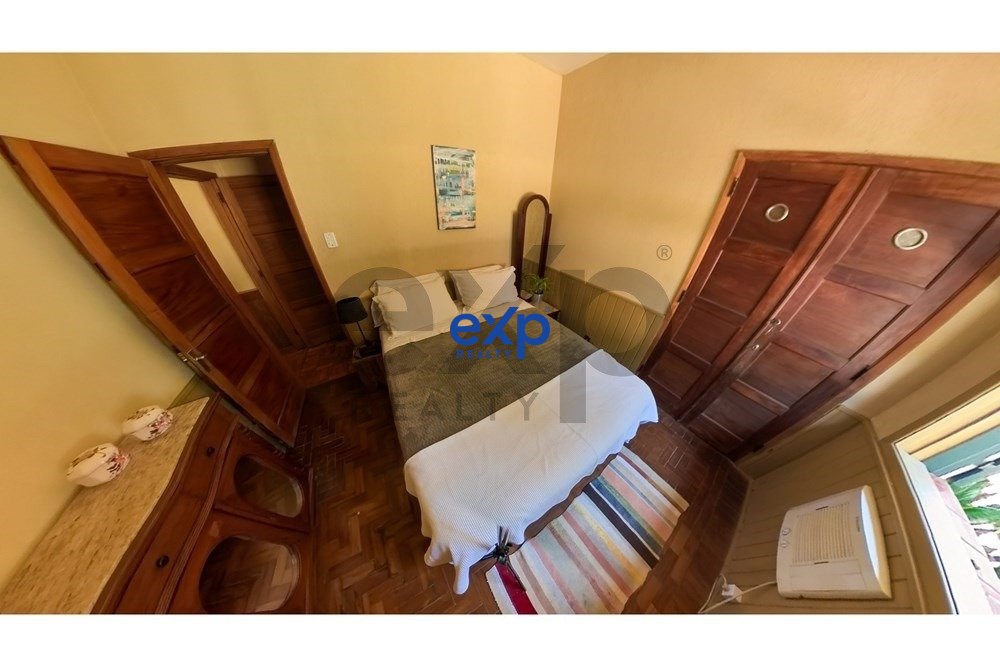 Casa à Venda na Rua Promenade, 449 m² por R$ 1.550.000,00 - Nogueira, Petrópolis/RJ