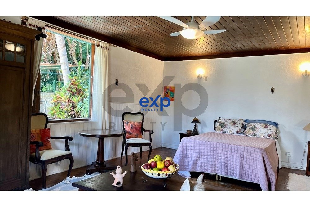 Casa à Venda na Rua Promenade, 449 m² por R$ 1.550.000,00 - Nogueira, Petrópolis/RJ
