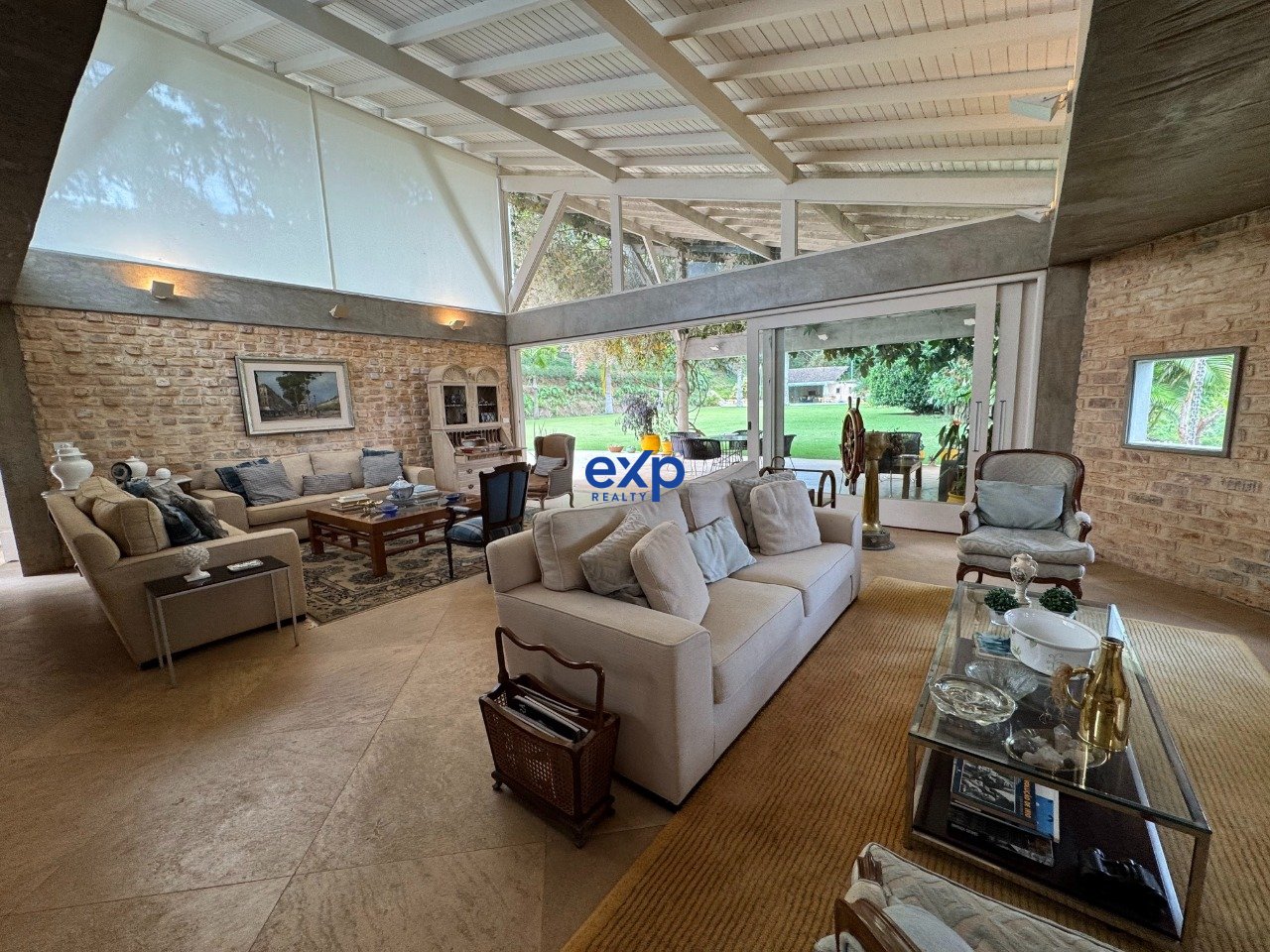 Casa à Venda no Condomínio Mundéus, 714,87 m² por R$ 3.950.000,00 - Itaipava