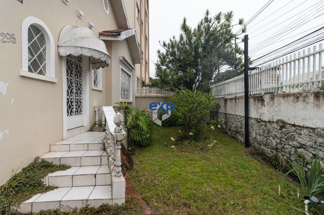 Terreno à Venda em Curitiba no Bairro Água Verde!