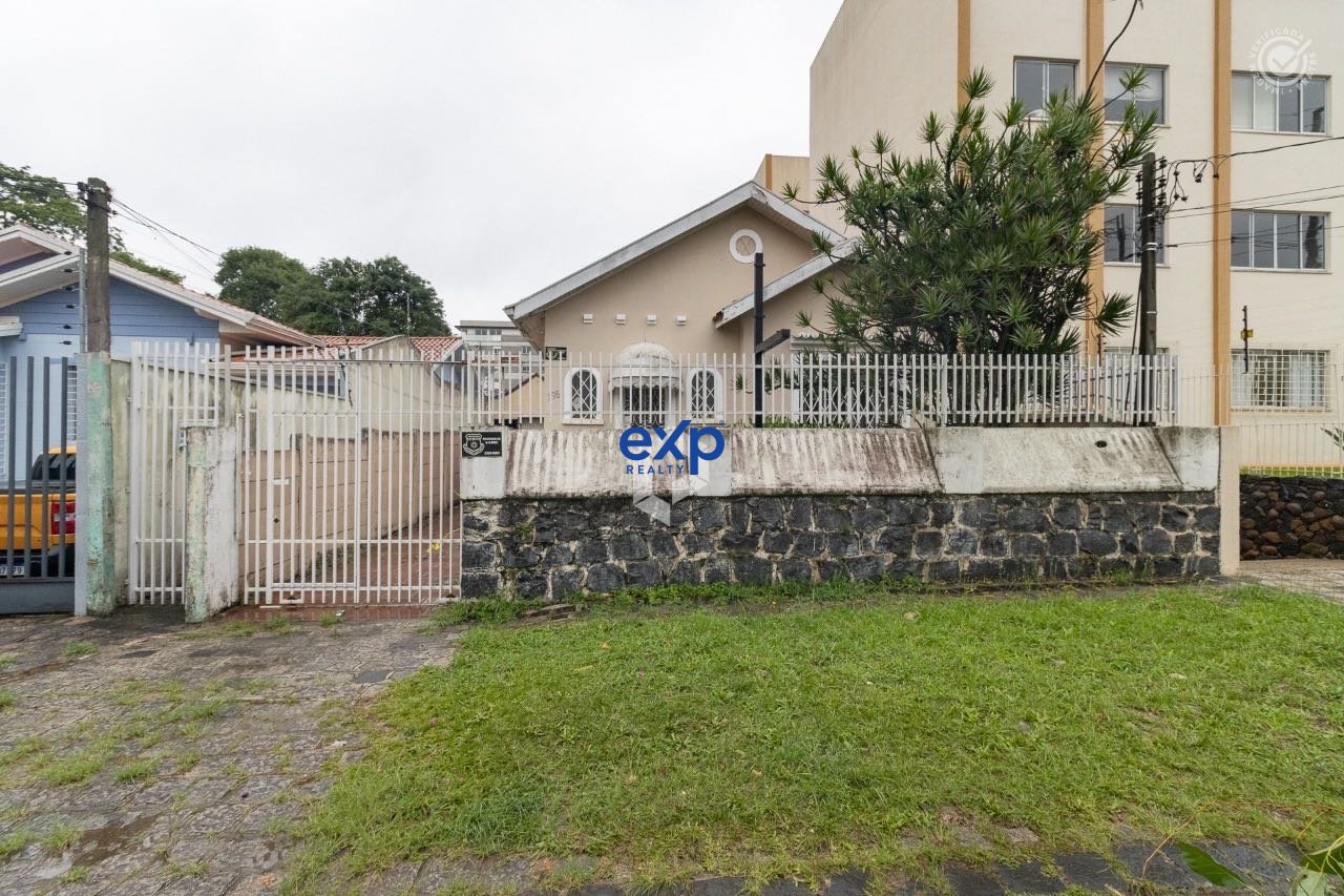 Terreno à Venda em Curitiba no Bairro Água Verde!
