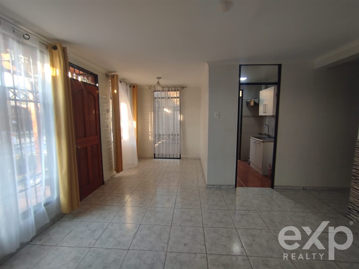 Casa en venta en Maipú, Montecasino  1280