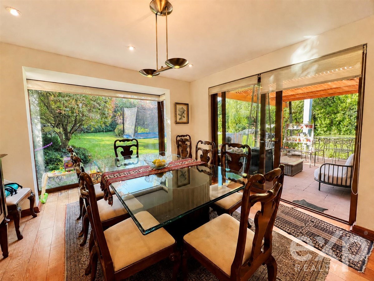 Casa en venta en Lo Barnechea, Camino del Yunque  13398