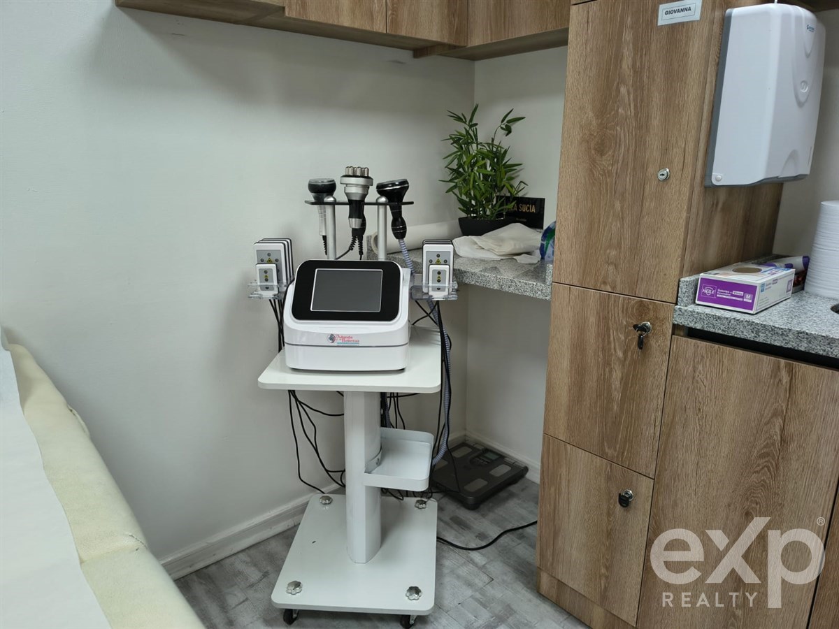 Oficina en venta en Ñuñoa, Av. Irarrazaval  2401