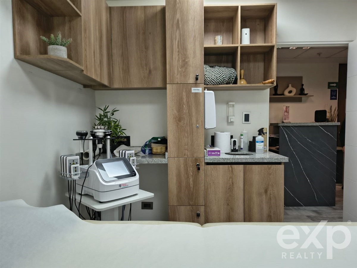 Oficina en venta en Ñuñoa, Av. Irarrazaval  2401