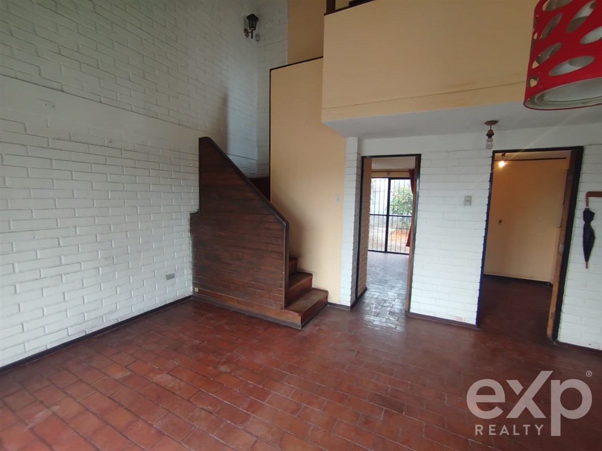Casa en venta en Macul, Marathon  5526