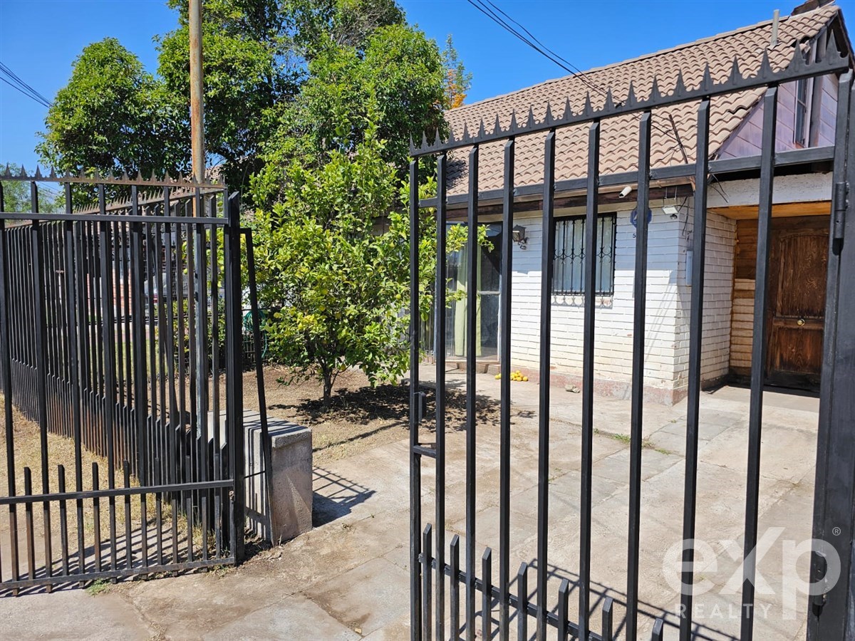 Casa en venta en Macul, Marathon  5526