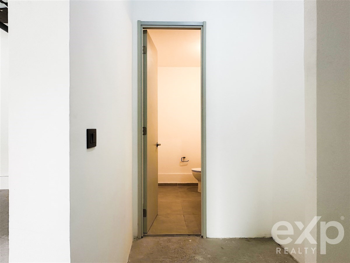 Local Comercial en alquiler en Las Condes, Av. Las Condes 7039