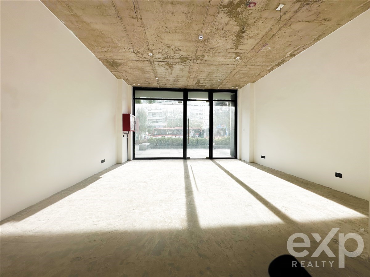 Local Comercial en alquiler en Las Condes, Av. Las Condes 7039