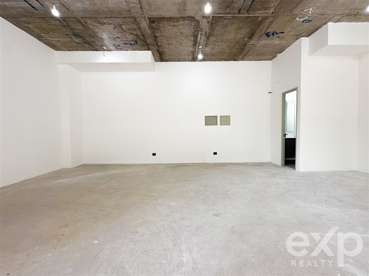 Local Comercial en alquiler en Las Condes, Av. Las Condes 7039