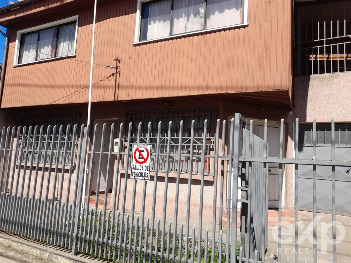 Casa en venta en Coronel, Sotomayor 270