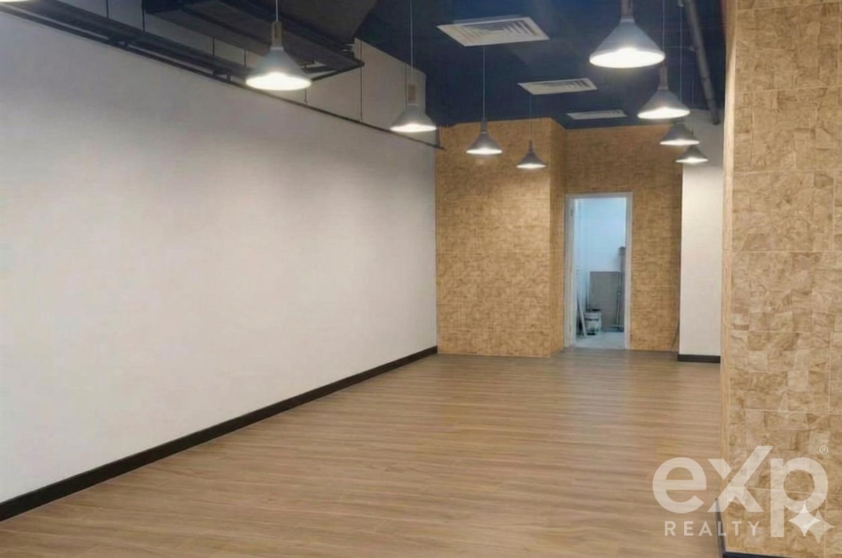 Local Comercial en alquiler en Las Condes, Los Militares 5953