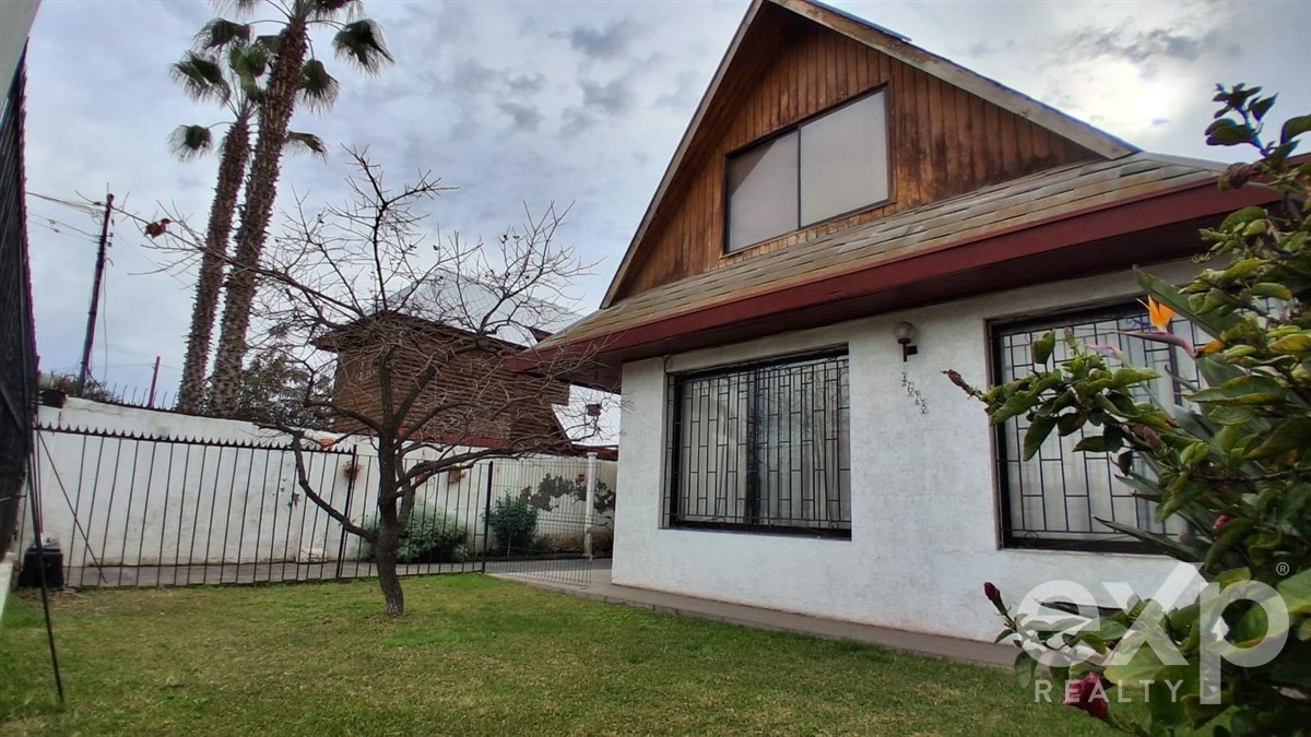 Casa en venta en Macul, Capitan Ignacio Carrera Pinto 6700