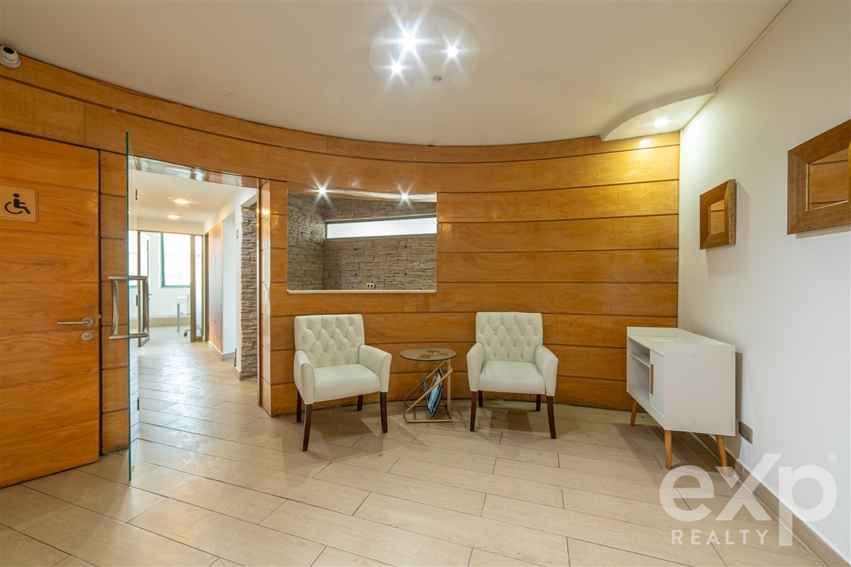 Oficina en venta en Providencia, Guardia Vieja 255