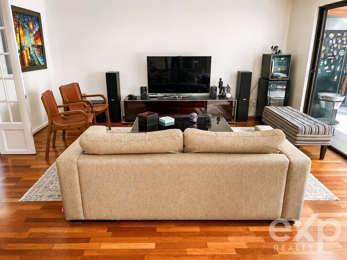 Casa en venta en Las Condes, Santa Sofia 12100