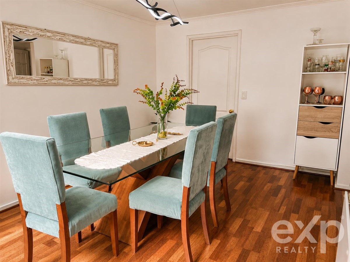Casa en venta en Las Condes, Santa Sofia 12100