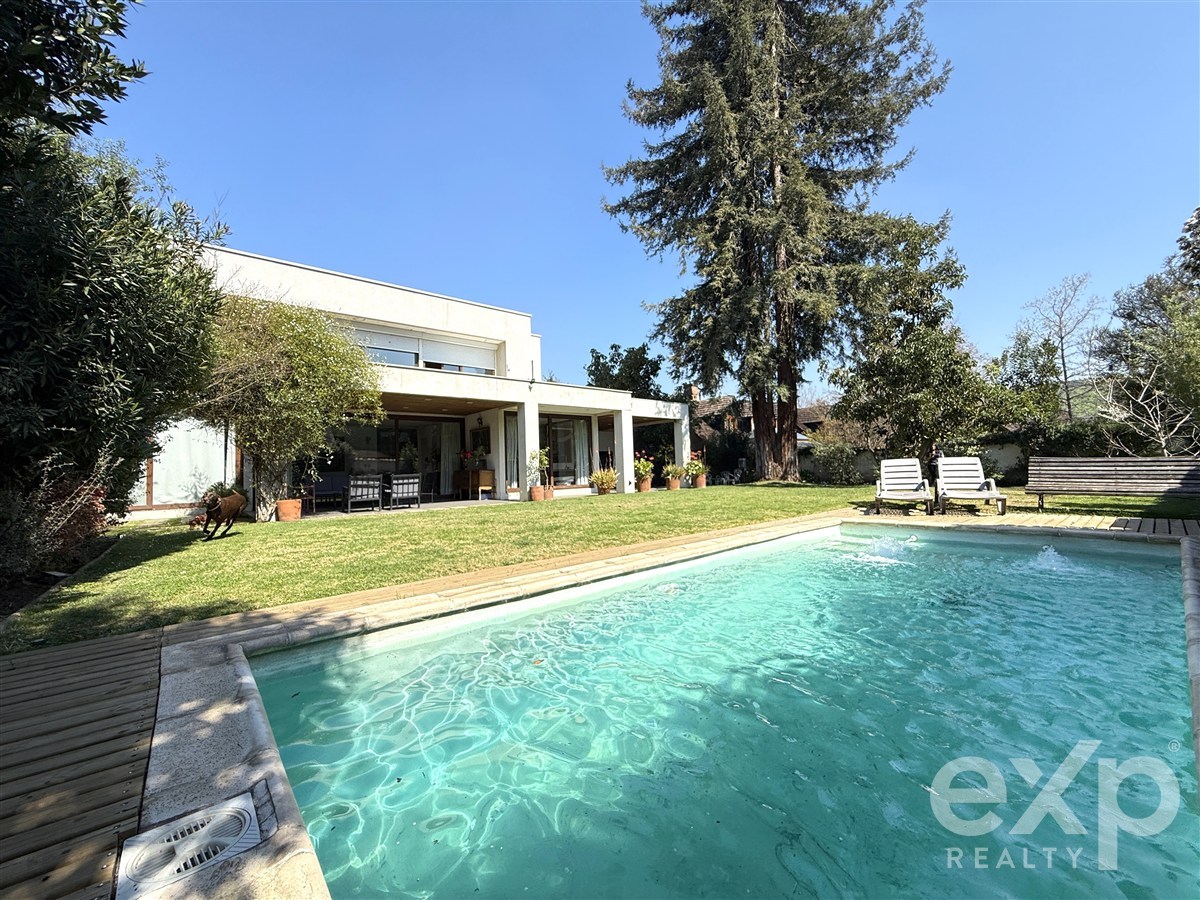 Casa en venta en Las Condes, Camino Mirasol 1490