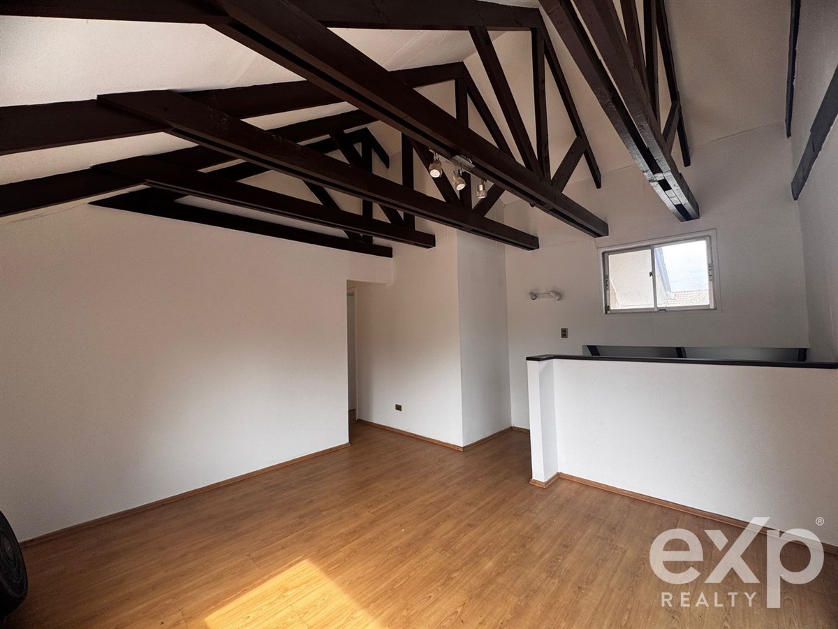 Casa en alquiler en Vitacura, Las Hualtatas  7501