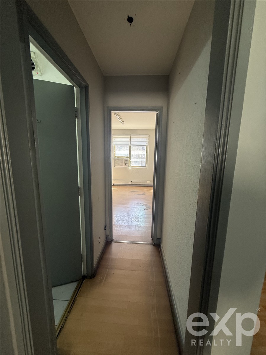 Oficina for sale in Santiago, MONEDA 1479