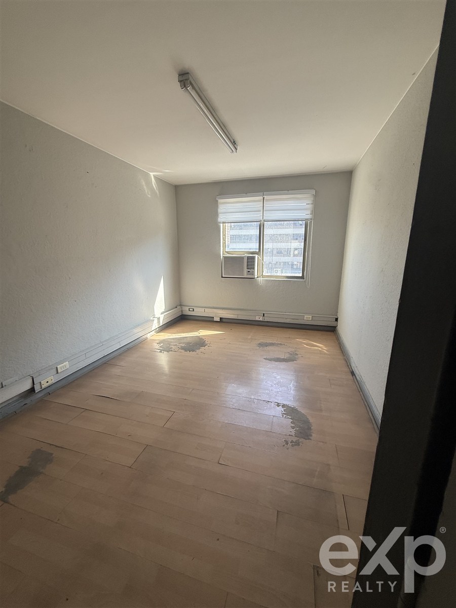 Oficina for sale in Santiago, MONEDA 1479
