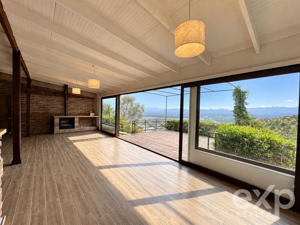 Casa en alquiler en Colina