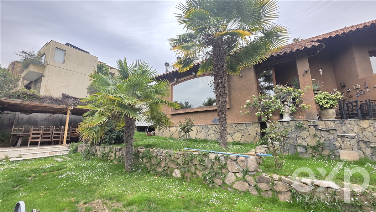 Casa for rent in Lo Barnechea