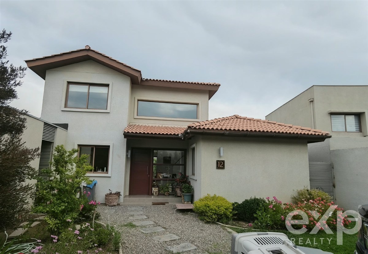 Casa en alquiler en Colina
