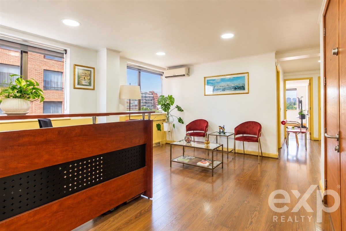 Office for sale in Las Condes