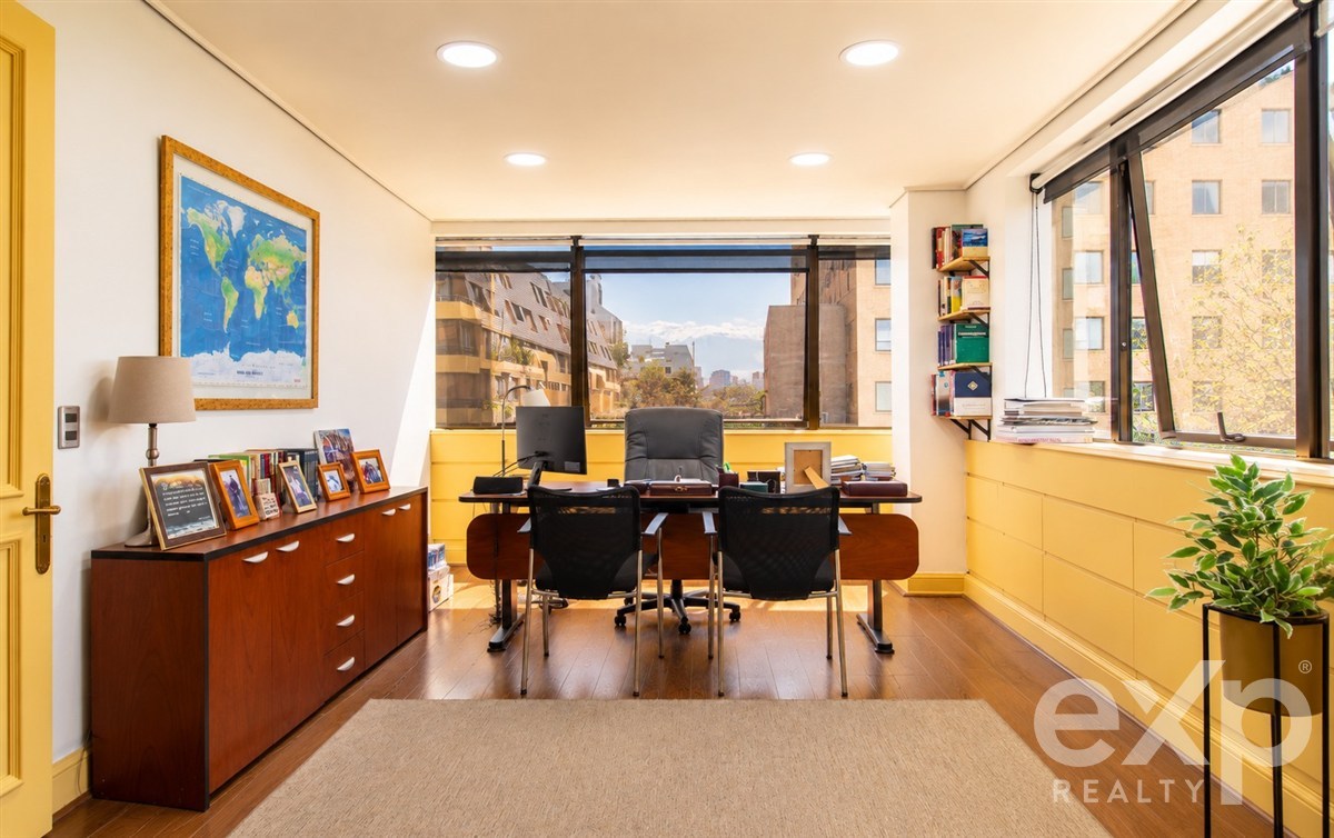 Office for sale in Las Condes