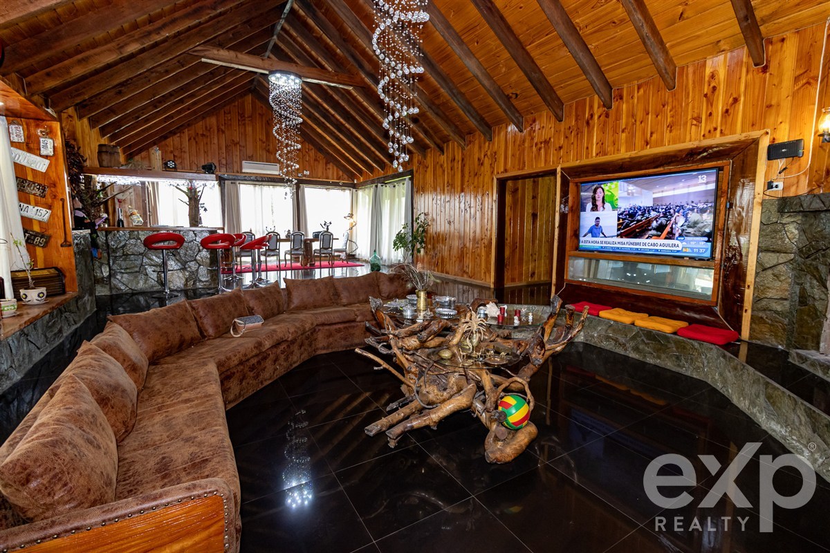 House for sale in Los Angeles