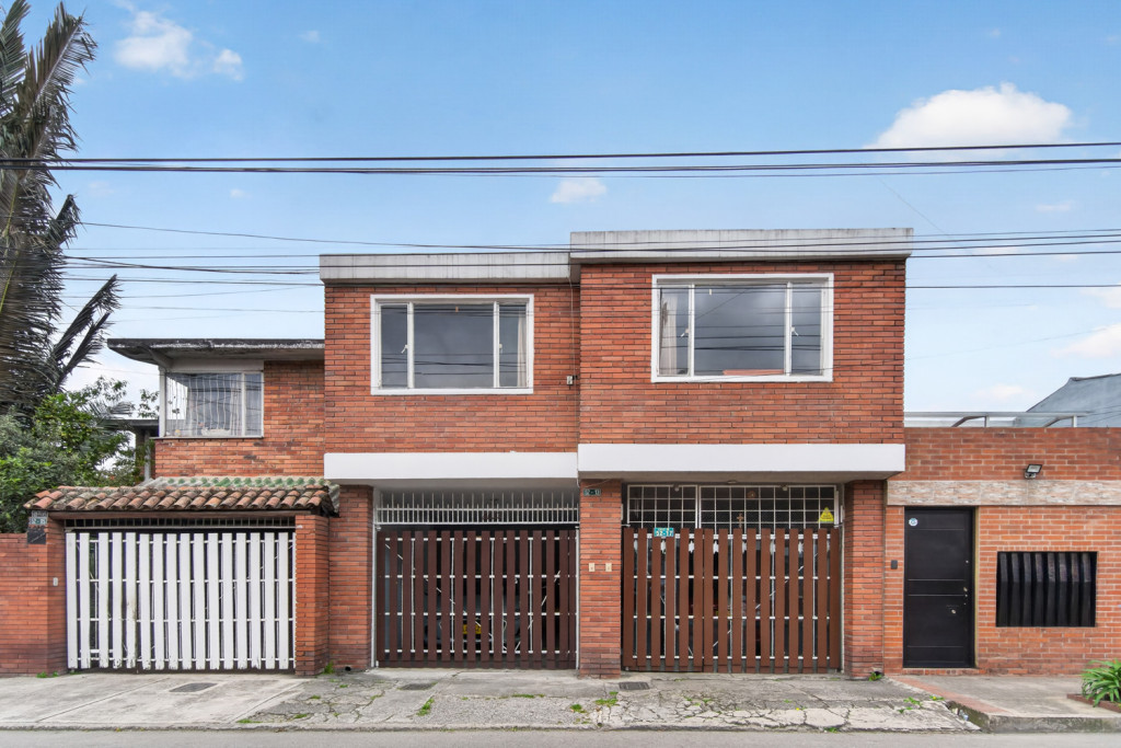 CASA en venta en Bogotá, Calle 46 # 52-13, 269 m²