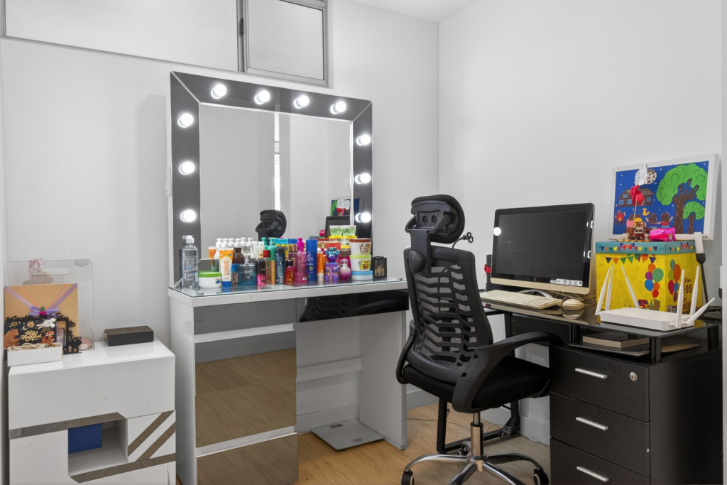 APARTAMENTO en venta en Bogotá, Calle 6 #68-45, 90 m²